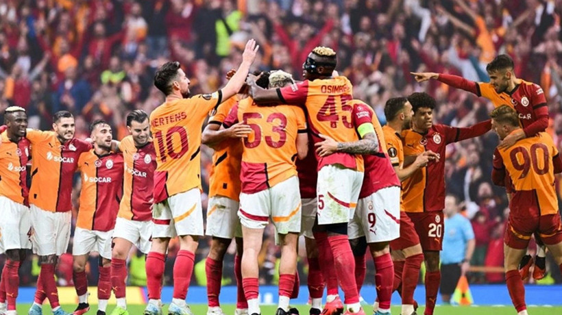 Galatasaray, iki yıldız ismin sözleşmesini uzattı!