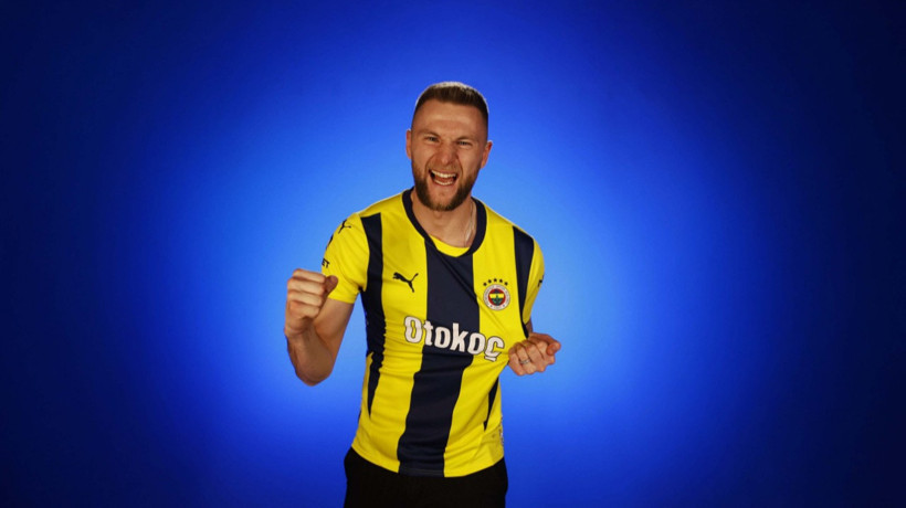 Fenerbahçe Skriniar için oyuncu ve PSG'yle görüşmelere başlandığını KAP'a bildirdi