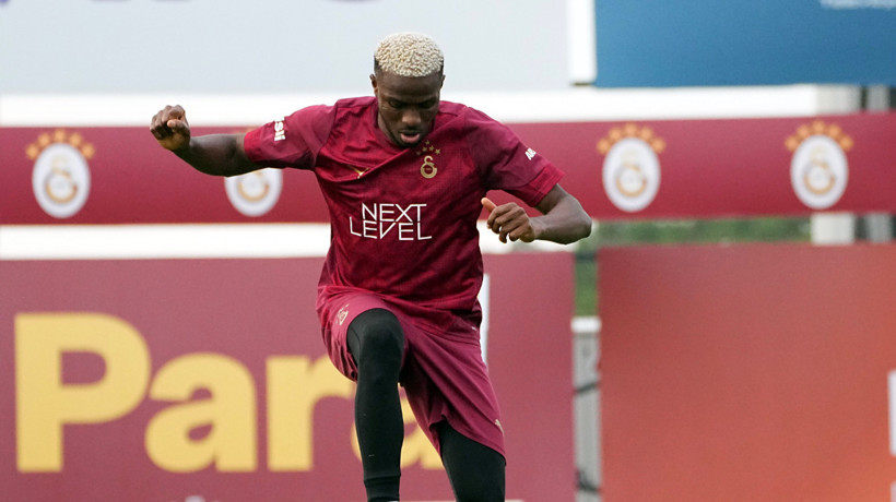 Osimhen, Galatasaray formasıyla ilk antrenmanına çıktı