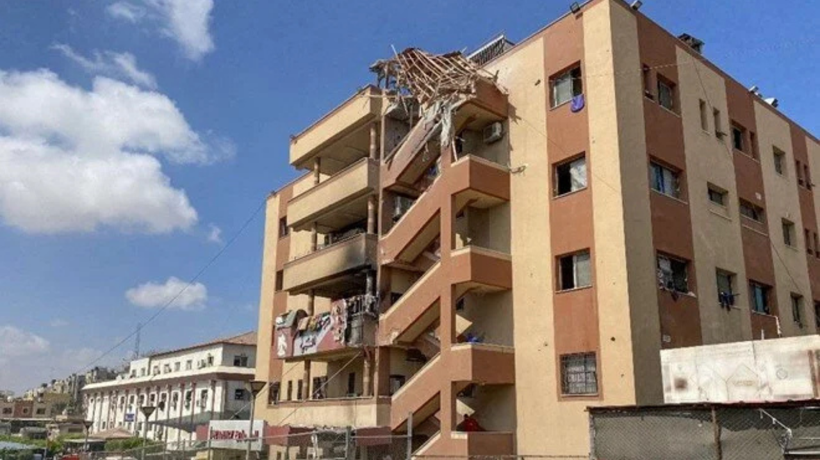 İsrail'in Gazze'deki Nasır Hastanesi'ni vurdu