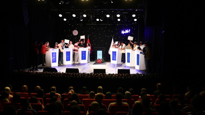 Van'da Gençler Arası Kültür Sanat Yarışmaları Başladı