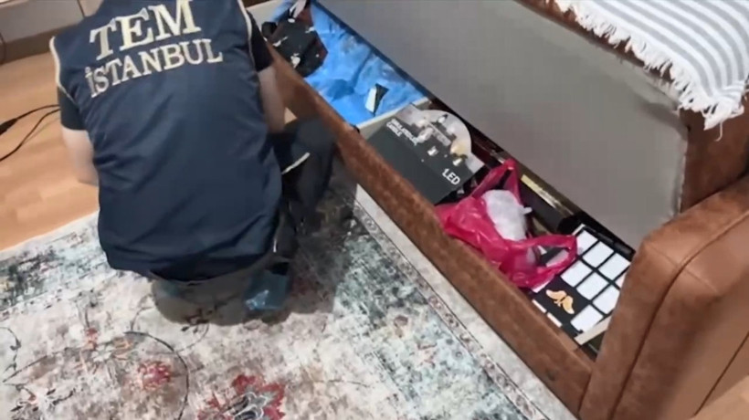 İstanbul ve Mersin'de terör örgütüne finansman sağlayan 8 kişi yakalandı