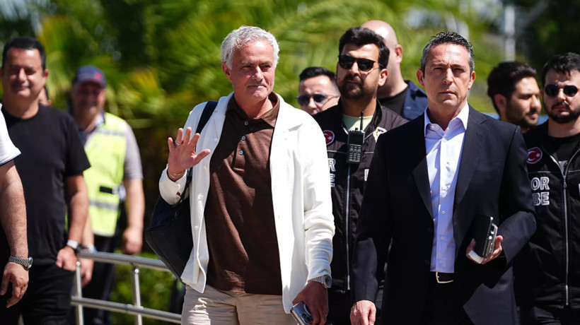 Jose Mourinho’dan Ali Koç’a sert yanıt: Farklı bir davranış biçimi var