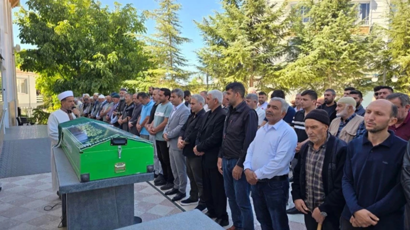 3 padişah, 12 cumhurbaşkanı gördü: Ayşe Nine hayatını kaybetti