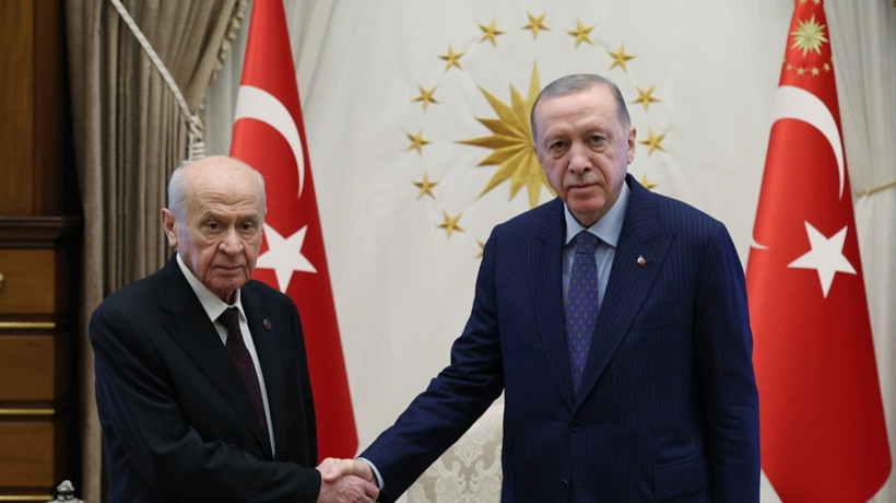 Bahçeli'den Erdoğan'a tebrik telefonu