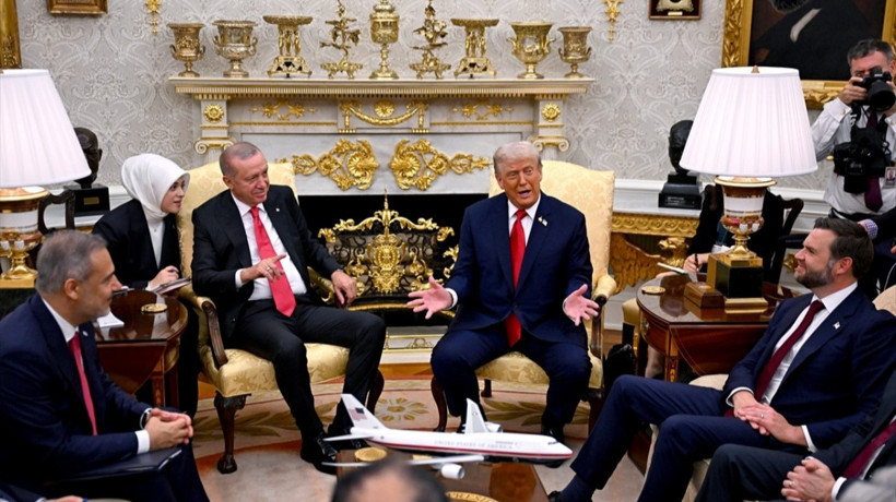 Beyaz Saray'da kritik zirve! Erdoğan-Trump Oval Ofis'te soruları yanıtladı