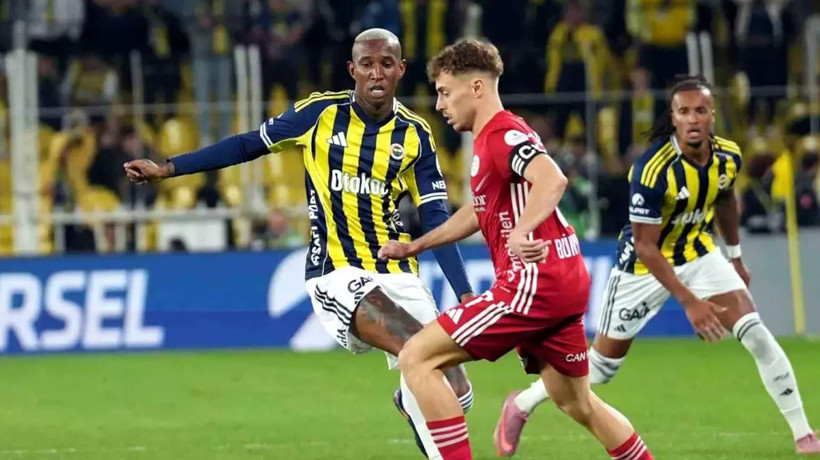 Fenerbahçe evinde hata yapmadı! Antalyaspor'u 2 golle geçti