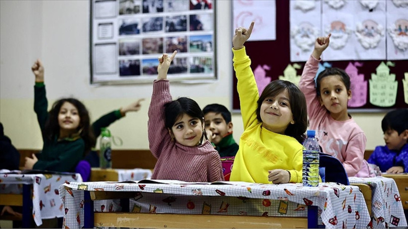 Tatiller netleşti! MEB 2025-2026 akademik takvimi yayınladı