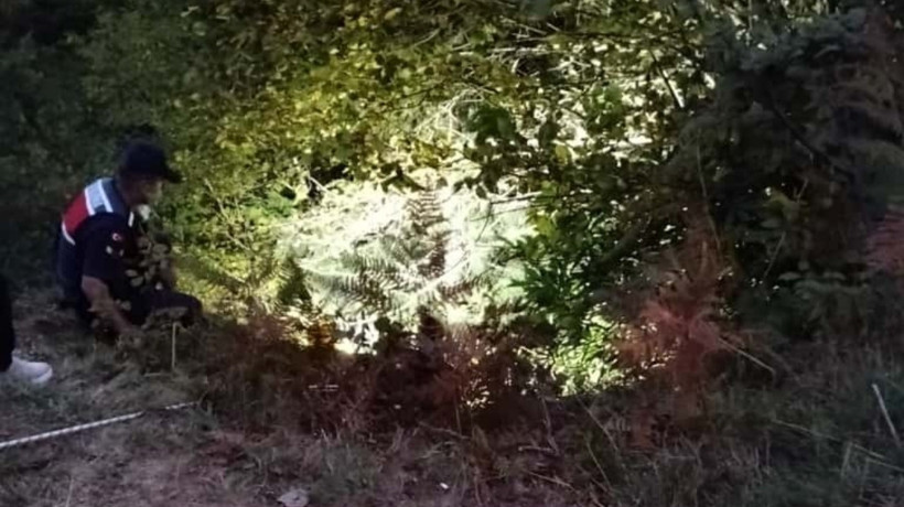 Ot biçen baba- oğul uçuruma düştü; polis memuru oğul öldü, baba yaralandı