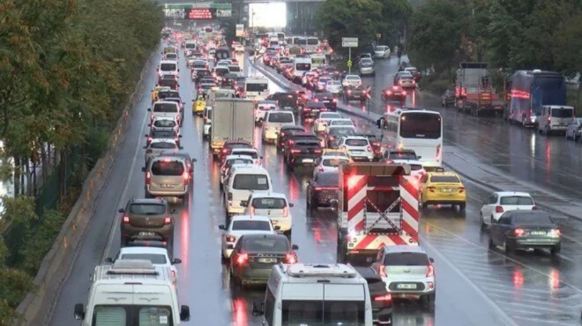 İstanbul trafiğinde yağmur yoğunluğu
