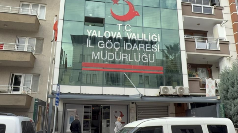 Yalova'da İl Göç İdaresi Müdürlüğü'ne 'rüşvet' ve 'yolsuzluk' operasyonu; 8 gözaltı