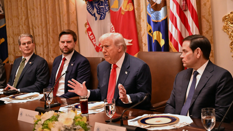 Trump: Hamas ile konuştum, bana silah bırakacaklarını söylediler