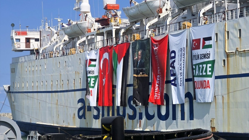 Türkiye'nin Gazze'ye umut taşıyan 17. "İyilik Gemisi", El-Ariş Limanı'na ulaştı