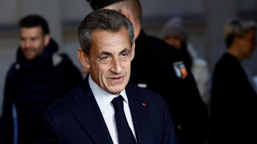 Fransa’da tarihi an: Nicolas Sarkozy hapse girdi