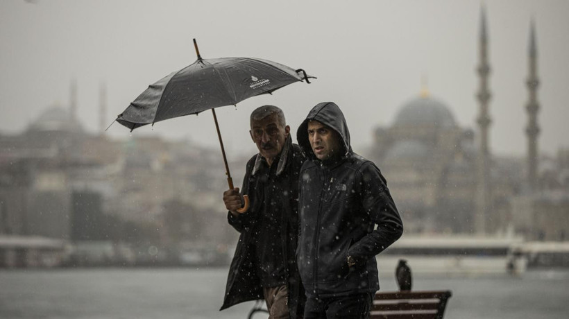 Fırtına ve sağanak İstanbul’u vurdu: İDO bazı seferleri iptal etti