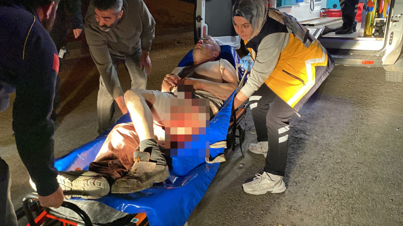 Parkta bir kişiyi 8 yerinden bıçaklayan 2 şahıs yakalandı