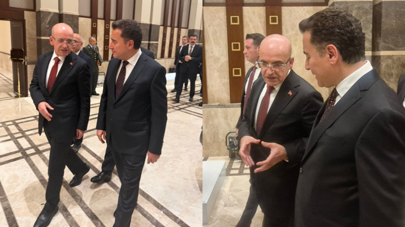 Ali Babacan ve Mehmet Şimşek, 29 Ekim resepsiyonunda sohbet etti