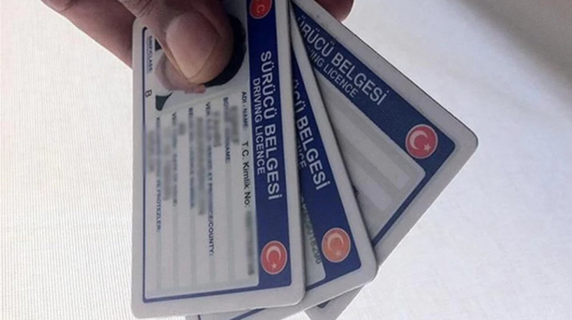1 milyon 799 bin kişi ehliyetini değiştirmedi! Süre 4 kez uzatılmıştı, işte ödeyecekleri rakam