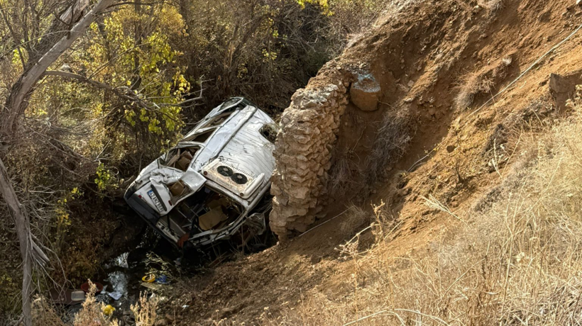 Konya'da öğrenci servisi, uçuruma yuvarlandı; 14 yaralı