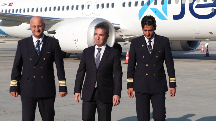 AJet'in fabrika çıkışlı 7'nci uçağı İstanbul'a geldi