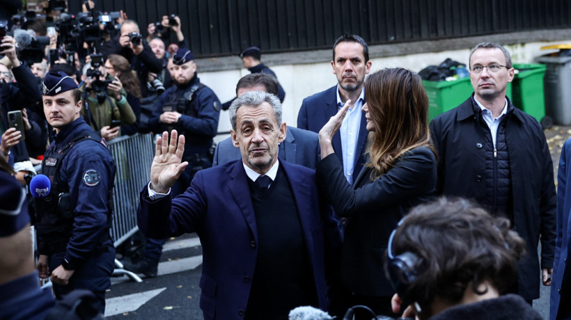 Eski Fransa Cumhurbaşkanı Sarkozy adli kontrol şartıyla serbest bırakıldı