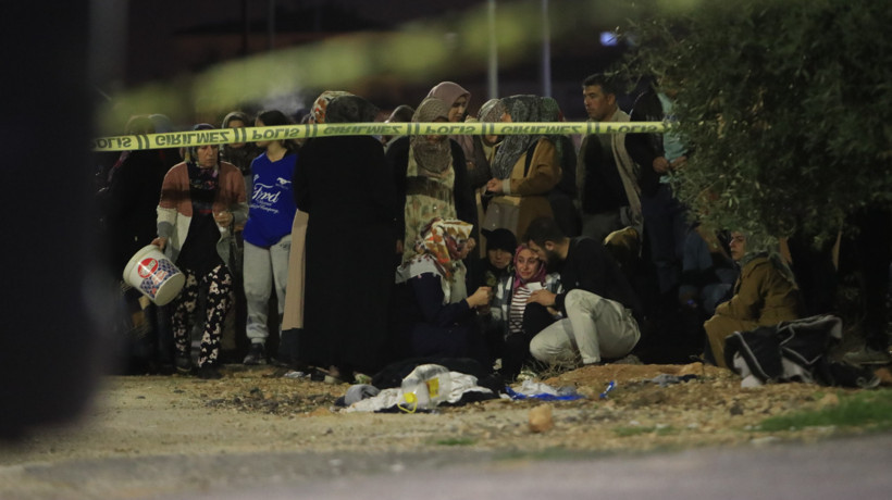 Yıllık izindeki polis memuru dehşet saçtı: Eşi ve 2 kızını öldürdü