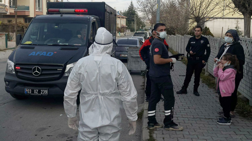 Anne ve 3 çocuğu zehirlenme şüphesiyle hastaneye kaldırıldı