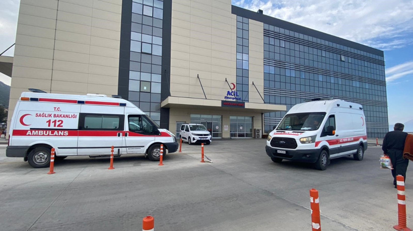 Özel okulda öğle yemeği sonrası 33 öğrenci ve 1 öğretmen hastanelik oldu