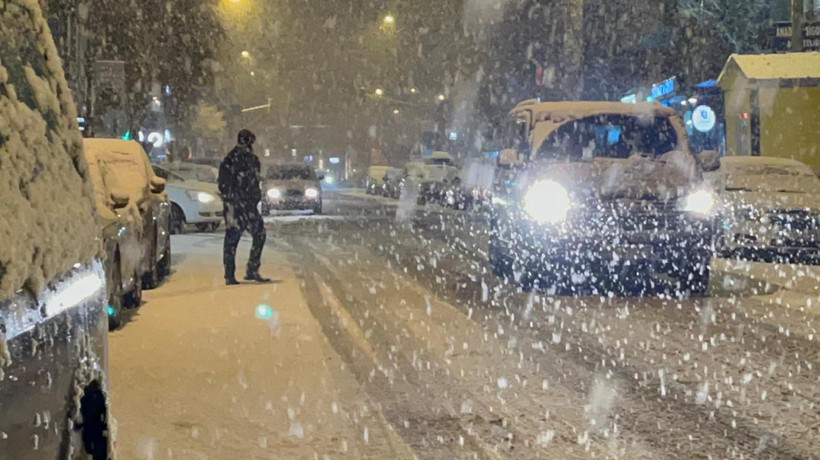 Ardahan’a lapa lapa kar yağdı