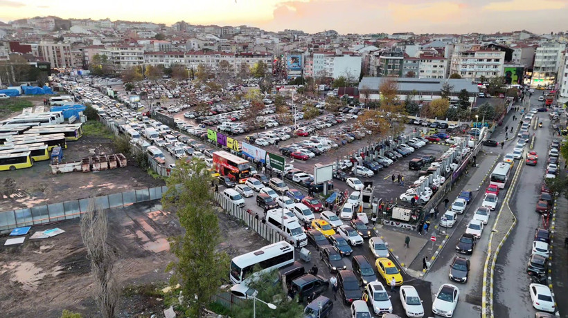 Kadıköy’de derbi öncesi trafik durma noktasına geldi