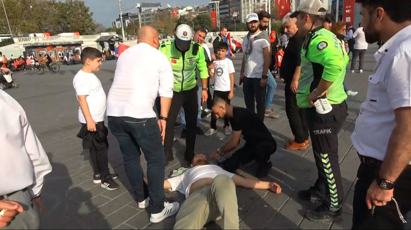 Polis vicdanı: Bayılan vatandaşın yanından ayrılmadı - Resim : 2