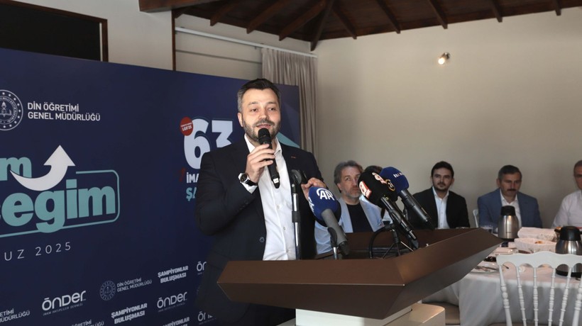 ÖNDER İmam Hatipli LGS birincilerini "ŞAMPİYONLAR TERCİHİM GELECEĞİM" programında bir araya getirdi - Resim: 2