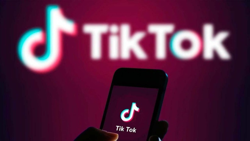 Tiktok'taki bir meydan okumaya katılan hemşireler hastalarla dalga geçince tepki yağdı - Resim: 4