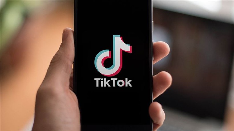 Tiktok'taki bir meydan okumaya katılan hemşireler hastalarla dalga geçince tepki yağdı - Resim: 6