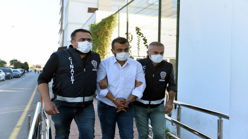 Adana'da korkunç olay! Mehmet Ertan öz oğlu Ali Ertan'ı bıçaklayıp başında ölmesini bekledi - Resim: 1