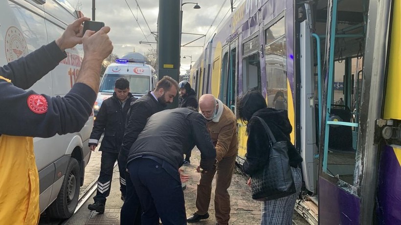 SON DAKİKA: İstanbul Kabataş'ta tramvay kazası! Yaralılar var - Resim: 3