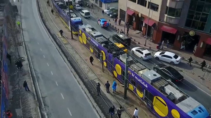 SON DAKİKA: İstanbul Kabataş'ta tramvay kazası! Yaralılar var - Resim: 5