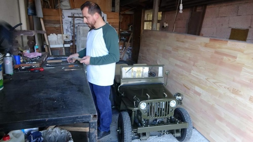 Gören bir daha bakıyor: 1942 model Willys cipin küçük ölçeklisini yaptı! Bakın kaç para istiyor - Resim: 2