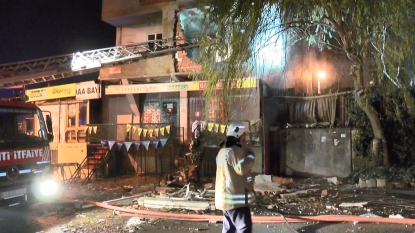 Avcılar'da ev sahibine kızan kiracı oturduğu daireyi yaktı - Resim: 4