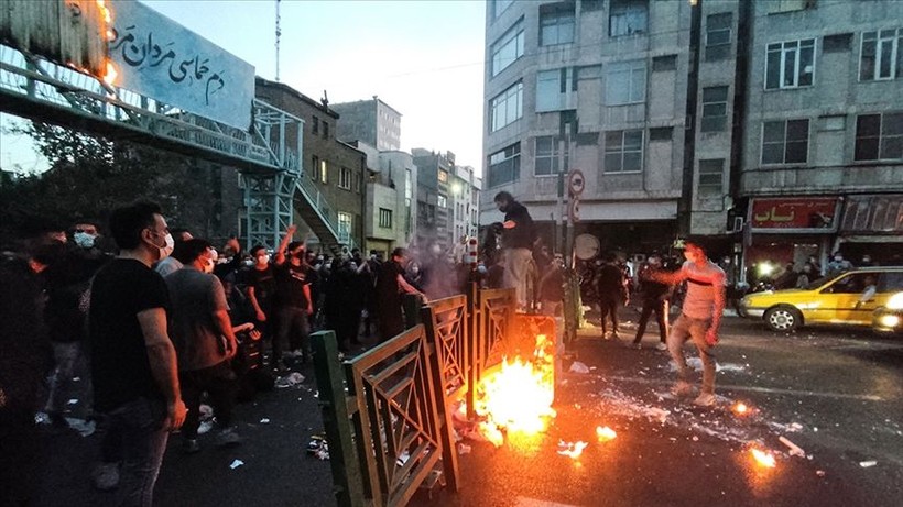 Fransa'da korkunç olay! İranlı Muhammed Muradi, ülkesindeki baskıyı protesto etmek için intihar etti - Resim: 4