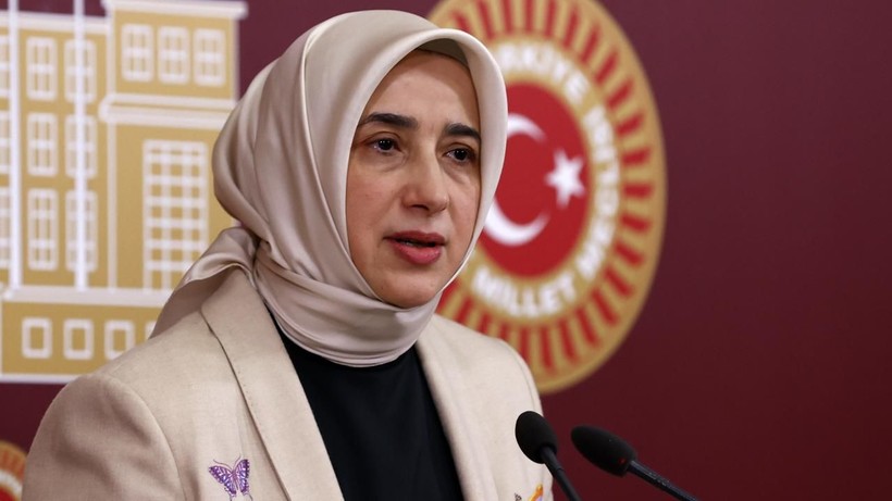 Akit yazarı Ali Karahasanoğlu'nun eleştirdiği Özlem Zengin çıldırdı! "Bunların gözleri kararmış" - Resim: 6
