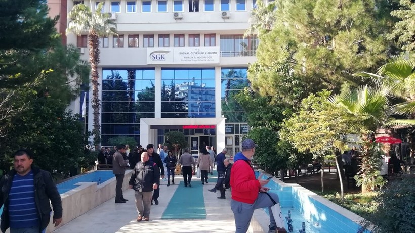 Prim günü, çalışma yılı, borçlanma... İşte EYT’de tüm merak edilenler - Resim: 13