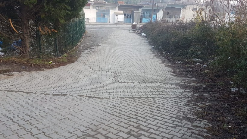 Sakarya Sapanca'da 13 yaşındaki Muhammet Enes, ayakkabısını alıp kaçan köpeğin peşinden bisikletle giderken duvara çarpıp hayatını kaybetti - Resim: 5