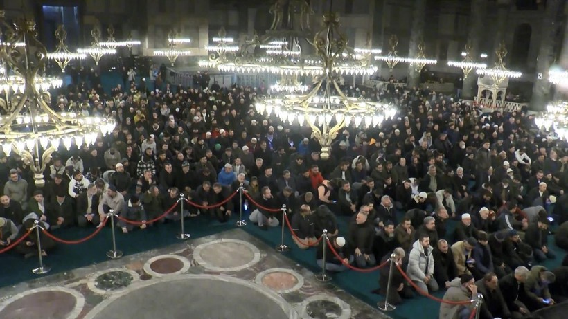 Diyanet İşleri Başkanı Ali Erbaş, 2023 yılının ilk sabah namazını Ayasofya Camii'nde kıldırdı - Resim: 1