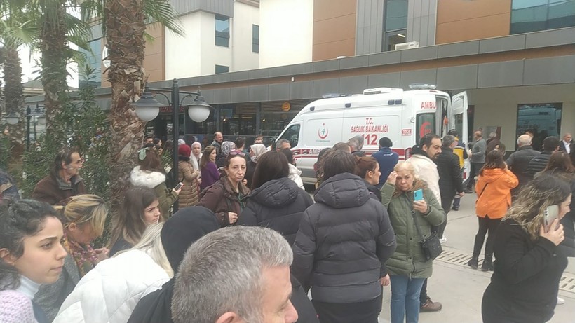 Yalova'da hastanede yangın paniği! Hastalar apar topar tahliye edildi - Resim: 4