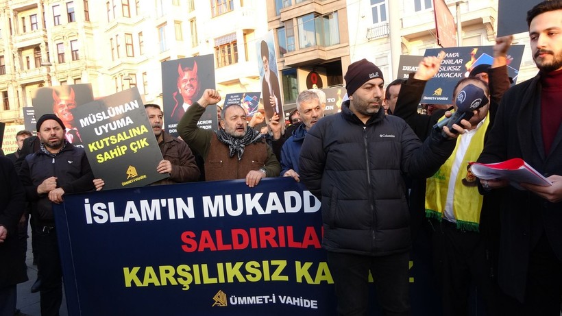 Fransız karikatür dergisi İstanbul’da protesto edildi - Resim: 3