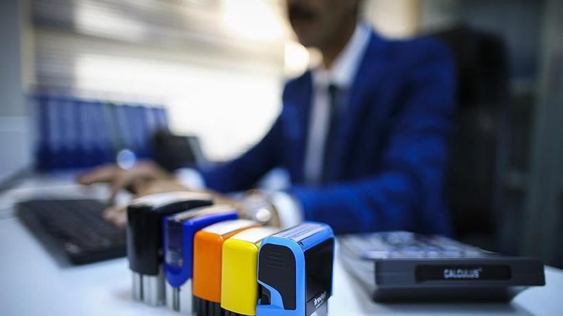 Öğretmen, hemşire, ebe tam 460 bin kişiyi etkiliyor: Sözleşmeli çalışanın kadro alacağı tarih netleşiyor! 30 gün içinde başvurabilirsiniz - Resim: 2