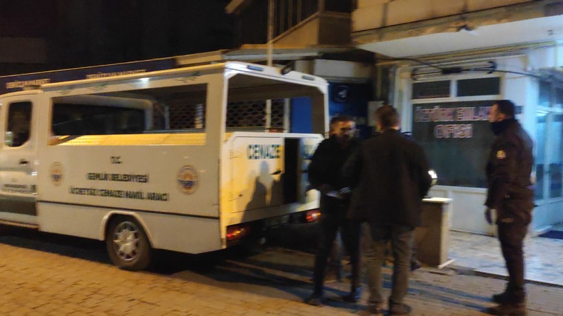 Bursa'da evine gittiği 54 yaşındaki Galip Bayram'ı öldürerek bazanın altına saklayan şahıs yakalandı - Resim: 2