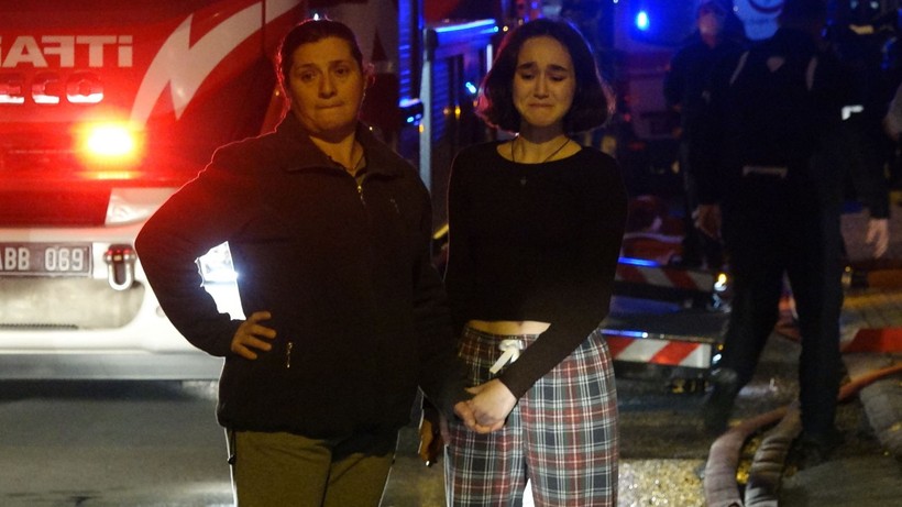 Antalya'da anneannesi ve teyzesiyle tartışan 28 yaşındaki genç evde yangın çıkararak kapıyı üzerlerine kilitledi! Anne-kız olay yerinde hayatını kaybetti - Resim: 7