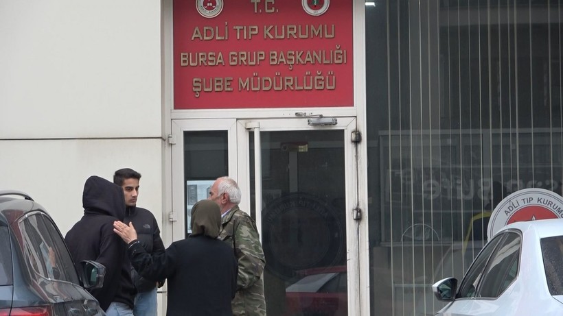 Bursa'da bir eğlence mekanında tanıştığı kadına 'gel konuşalım' dedi istediği olmayınca başından vurdu - Resim: 8